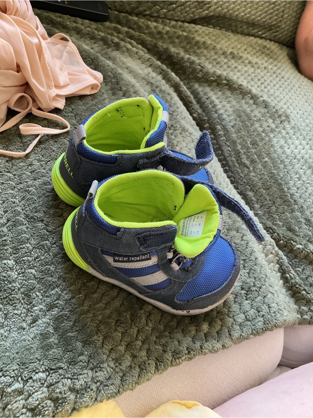Merrell Kids Blue and Neon Green Hook-and-Loop Sneakers Size 5 M  baby